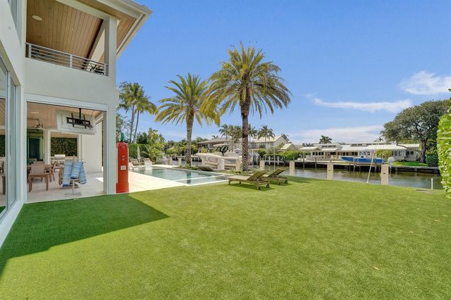 2718 NE 17th Street, Fort Lauderdale, FL 33305