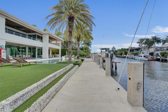 2718 NE 17th Street, Fort Lauderdale, FL 33305