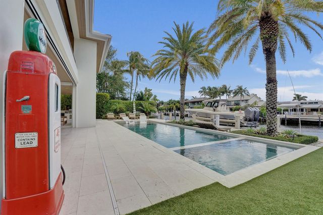 2718 NE 17th Street, Fort Lauderdale, FL 33305