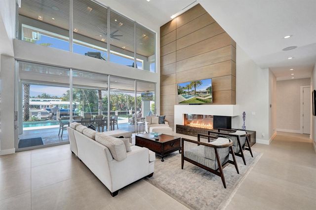 2718 NE 17th Street, Fort Lauderdale, FL 33305