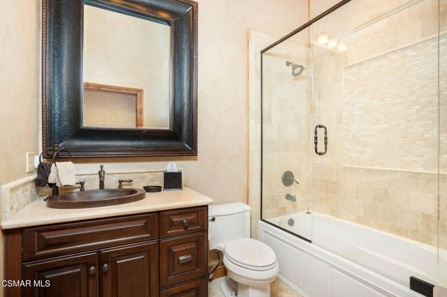 32310 Hummingbird Court, Running Springs, CA 92382