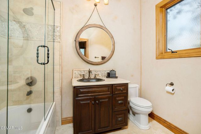 32310 Hummingbird Court, Running Springs, CA 92382