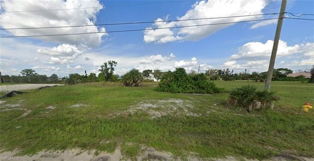 217 SW 10th AVE, Cape Coral, FL 33991