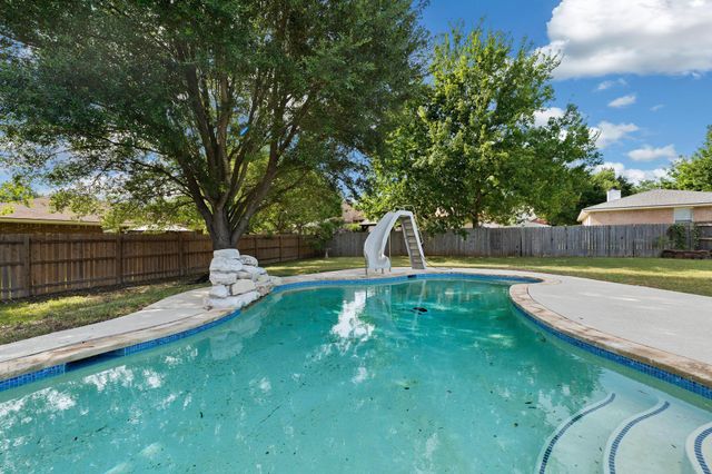 613 Sweetgum LN, Round Rock, TX 78664