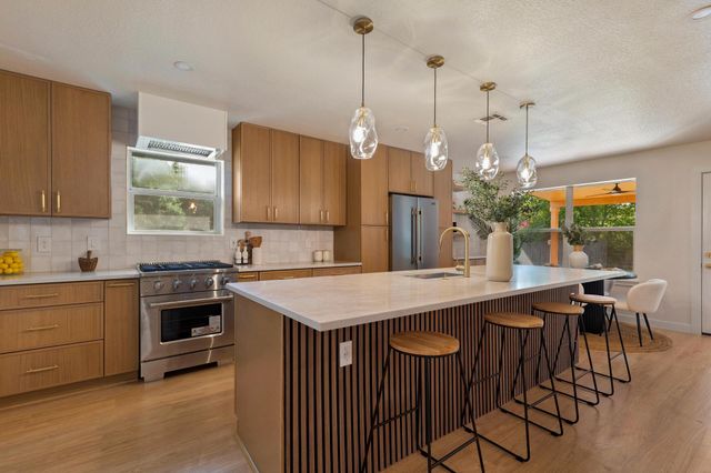 613 Sweetgum LN, Round Rock, TX 78664