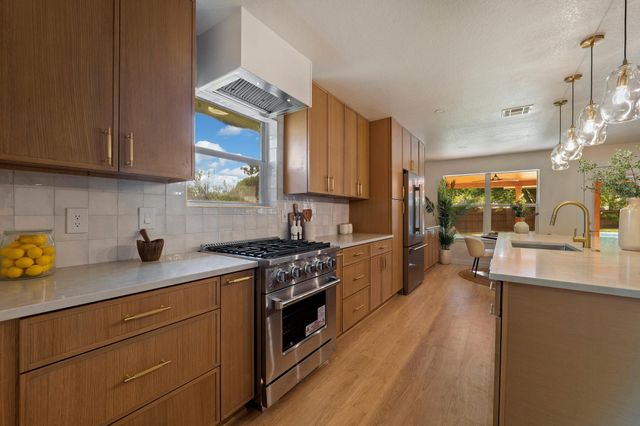 613 Sweetgum LN, Round Rock, TX 78664