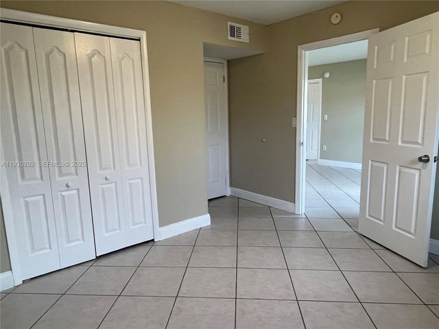 6091 W 22nd Ct 101, Hialeah, FL 33016