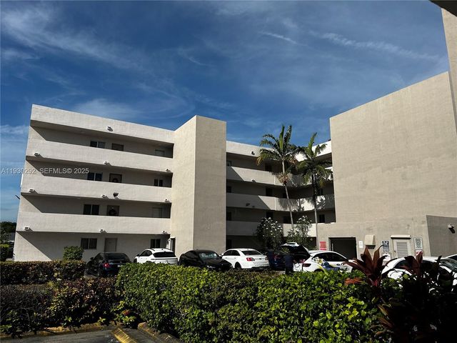 6091 W 22nd Ct 101, Hialeah, FL 33016
