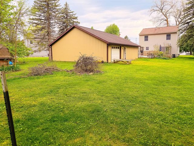5175 Pleasant Valley Road, Manitou Beach, MI 49253