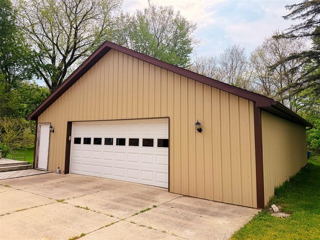 5175 Pleasant Valley Road, Manitou Beach, MI 49253