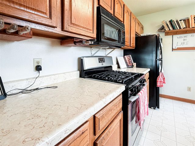 5175 Pleasant Valley Road, Manitou Beach, MI 49253