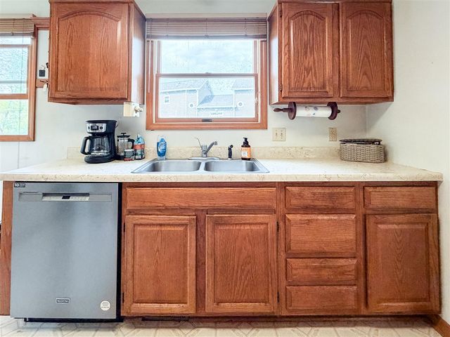 5175 Pleasant Valley Road, Manitou Beach, MI 49253