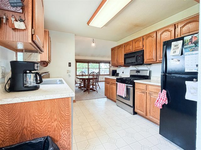 5175 Pleasant Valley Road, Manitou Beach, MI 49253