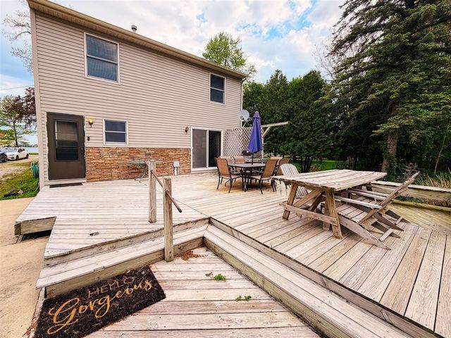 5175 Pleasant Valley Road, Manitou Beach, MI 49253