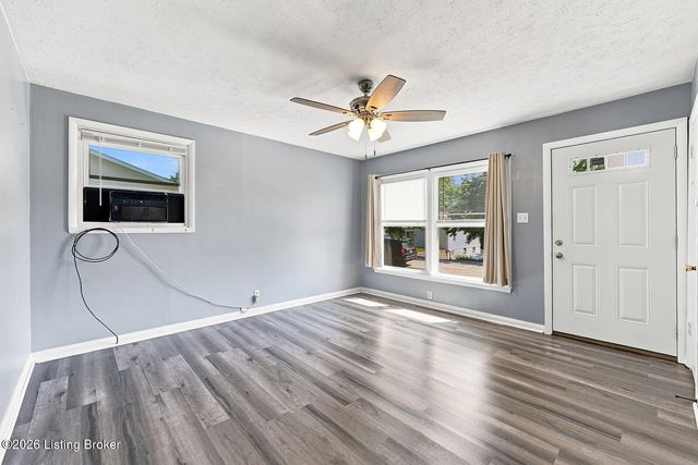 350 Eastview Cir, Shelbyville, KY 40065