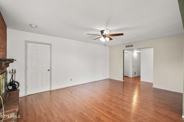 3200 SLOCUM Street, El Paso, TX 79936