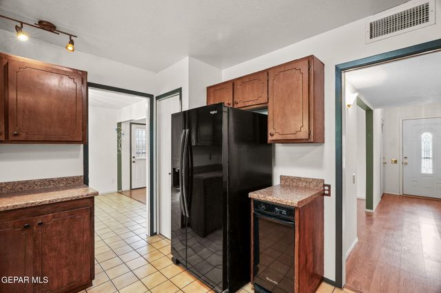 3200 SLOCUM Street, El Paso, TX 79936