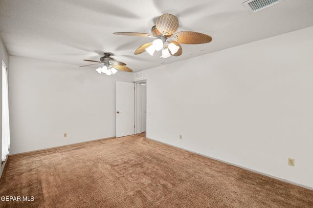 3200 SLOCUM Street, El Paso, TX 79936