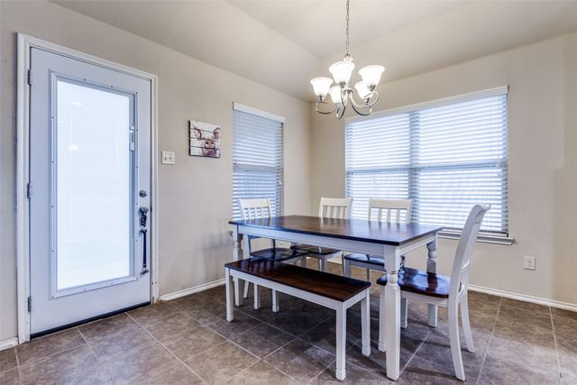 700 Lark Drive, Aubrey, TX 76227