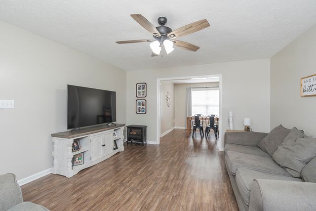 142 Irving Lane, Georgetown, KY 40324