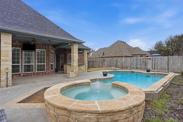 1123 Berkley Drive, Cleburne, TX 76033