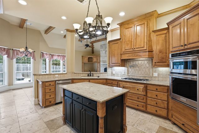 1123 Berkley Drive, Cleburne, TX 76033