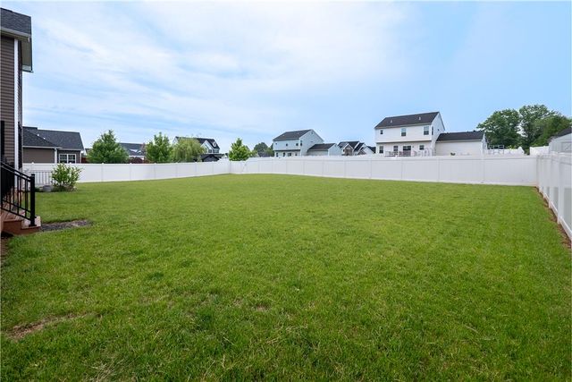 1011 Phyllis Place, Palmer Twp, PA 18045