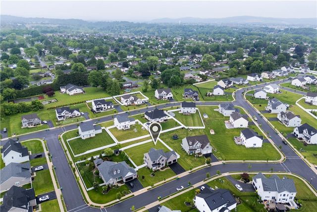 1011 Phyllis Place, Palmer Twp, PA 18045