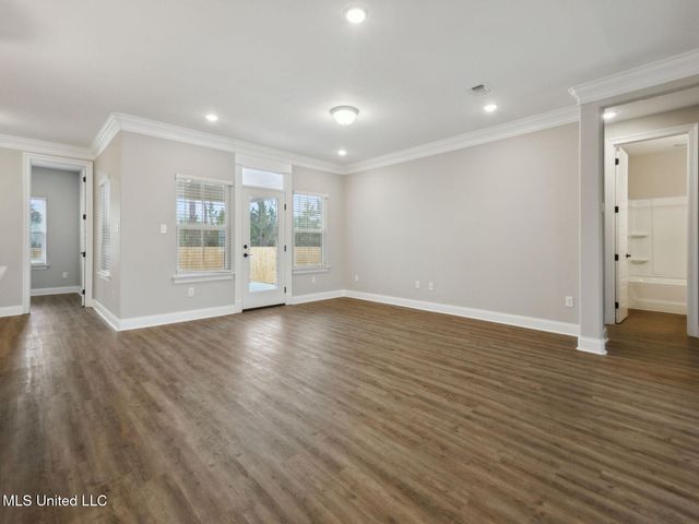 10422 Landon Meadows Drive, Gulfport, MS 39503