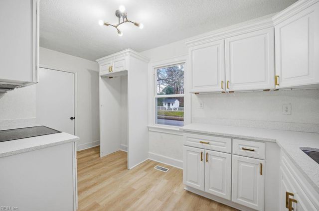 1201 Evelyn ST, Norfolk, VA 23518