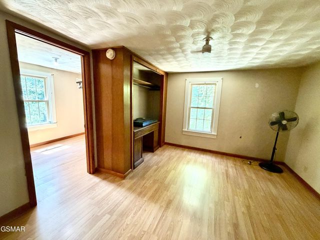 4906 Shady Road, Strawberry Plains, TN 37871