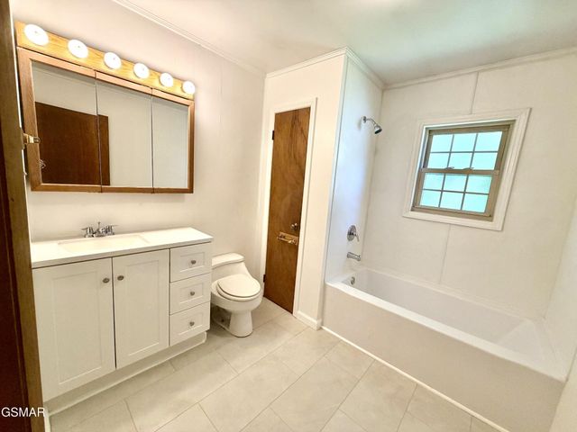 4906 Shady Road, Strawberry Plains, TN 37871