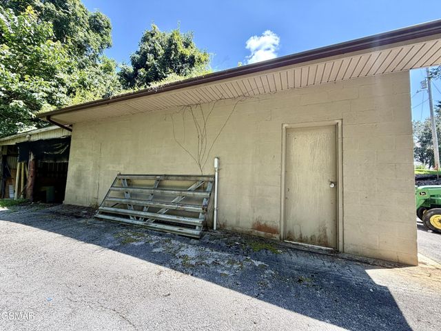 4906 Shady Road, Strawberry Plains, TN 37871