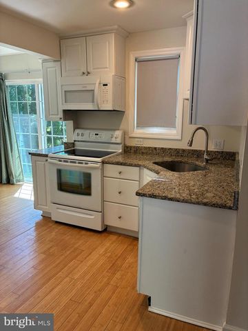 101 CRESTMONT TER, Mount Laurel, NJ 08054