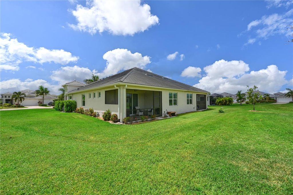 Image 25 of property listing at 10715 KLEE AVENUE, Bradenton, FL 34212