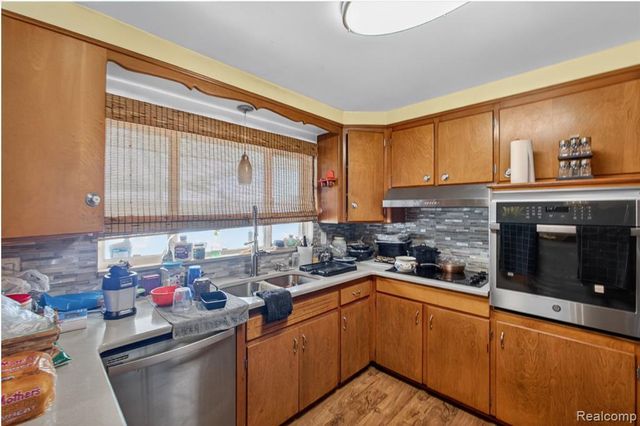 14148 Winston, Redford, MI 48239