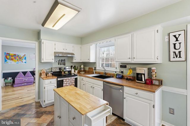 2076 AQUIA DR, Stafford, VA 22554