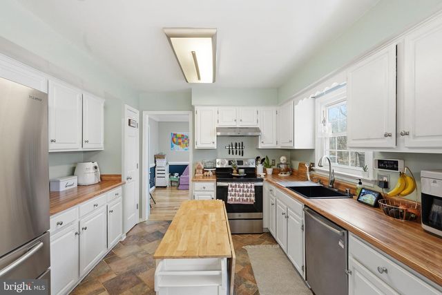 2076 AQUIA DR, Stafford, VA 22554