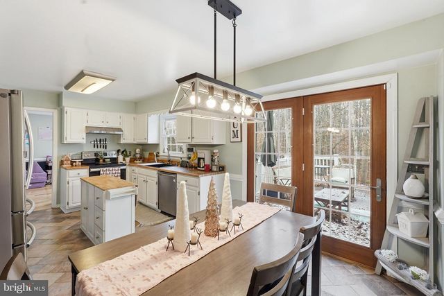 2076 AQUIA DR, Stafford, VA 22554