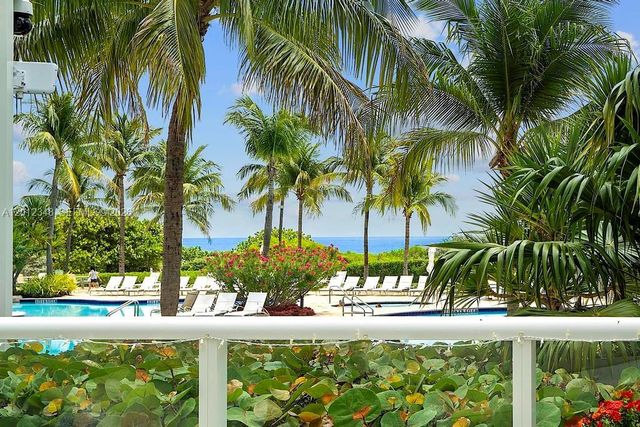 50 S Pointe Dr TWN1, Miami Beach, FL 33139