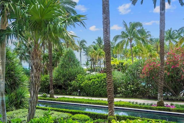 50 S Pointe Dr TWN1, Miami Beach, FL 33139