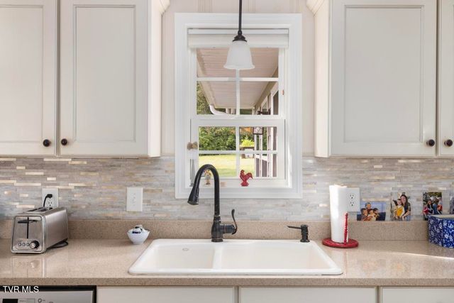 1318 Oxford Place, Johnson City, TN 37601