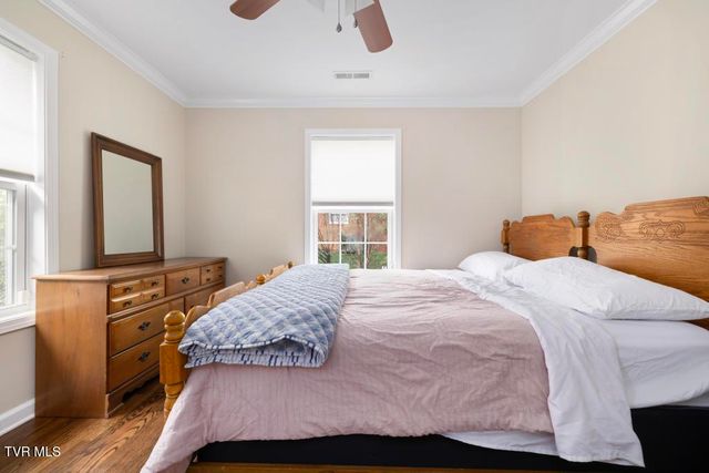 1318 Oxford Place, Johnson City, TN 37601