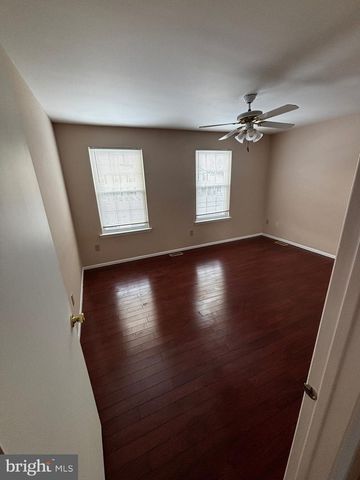 10 N MARS DR, Sewell, NJ 08080