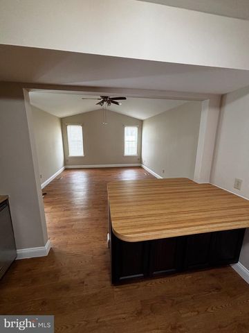 10 N MARS DR, Sewell, NJ 08080