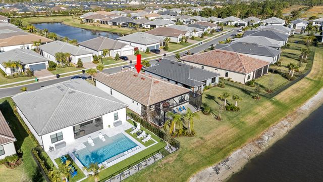 786 SE Courances Drive, Port St. Lucie, Port St Lucie, FL 34984