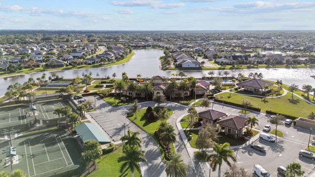 786 SE Courances Drive, Port St. Lucie, Port St Lucie, FL 34984