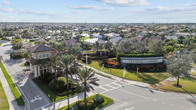 786 SE Courances Drive, Port St. Lucie, Port St Lucie, FL 34984