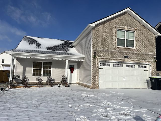 1065 Whitney Dr, Clarksville, TN 37042