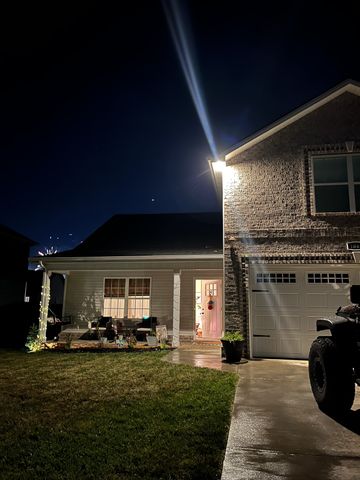 1065 Whitney Dr, Clarksville, TN 37042